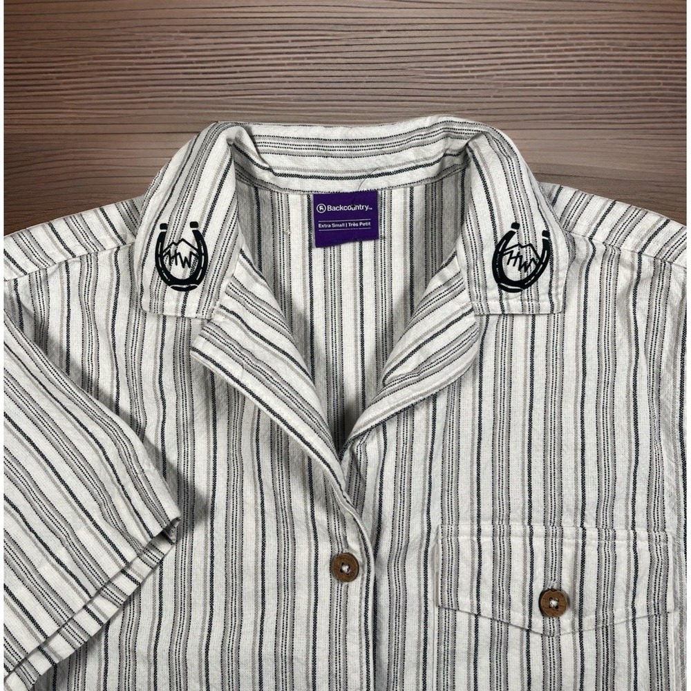 Backcountry Woven Button Up Shirt Men's XS Cotton Pocket‎